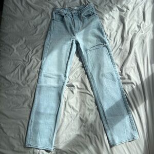 Women's Abercrombie & Fitch High Rise 90s Relaxed Jean in Light